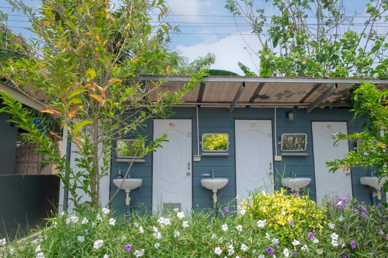Feel Like Home แบบบ้านบ้าน 那空猜西 外观 照片