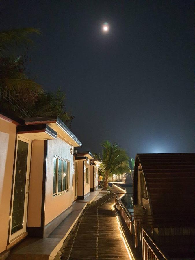 Feel Like Home แบบบ้านบ้าน 那空猜西 外观 照片