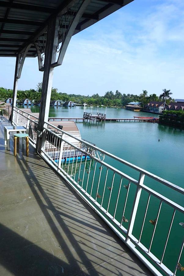Feel Like Home แบบบ้านบ้าน 那空猜西 外观 照片